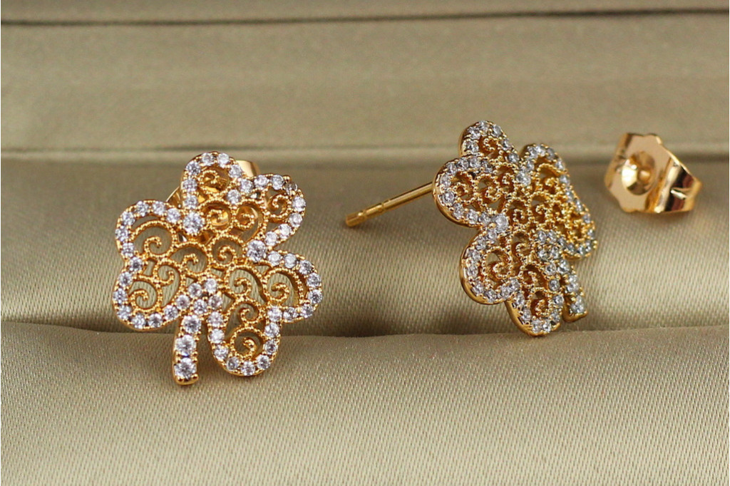 Сережки гвоздики Xuping Jewelry конюшина 1.6 см золотисті