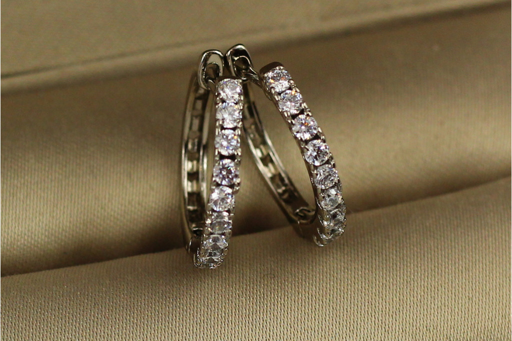 Серьги Xuping Jewelry колечки дорожки 1.7 см серебристые
