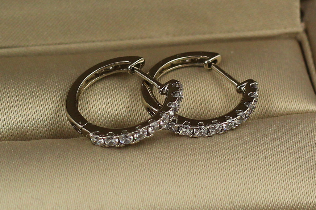 Серьги Xuping Jewelry колечки дорожки 1.7 см серебристые