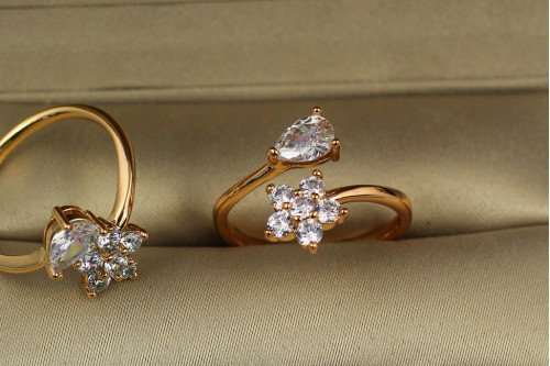 Кільце Xuping Jewelry літній дощ р 18+ золотисте