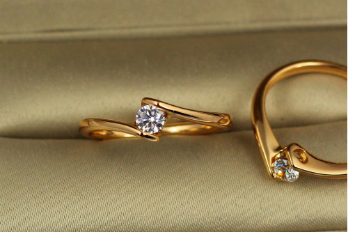 Кольцо Xuping Jewelry счастливый день р 19  золотистое