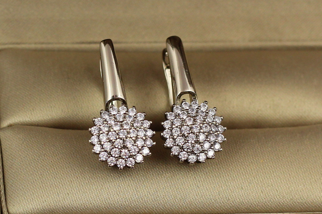 Сережки Xuping Jewelry новий всесвіт 2.4 см сріблясті