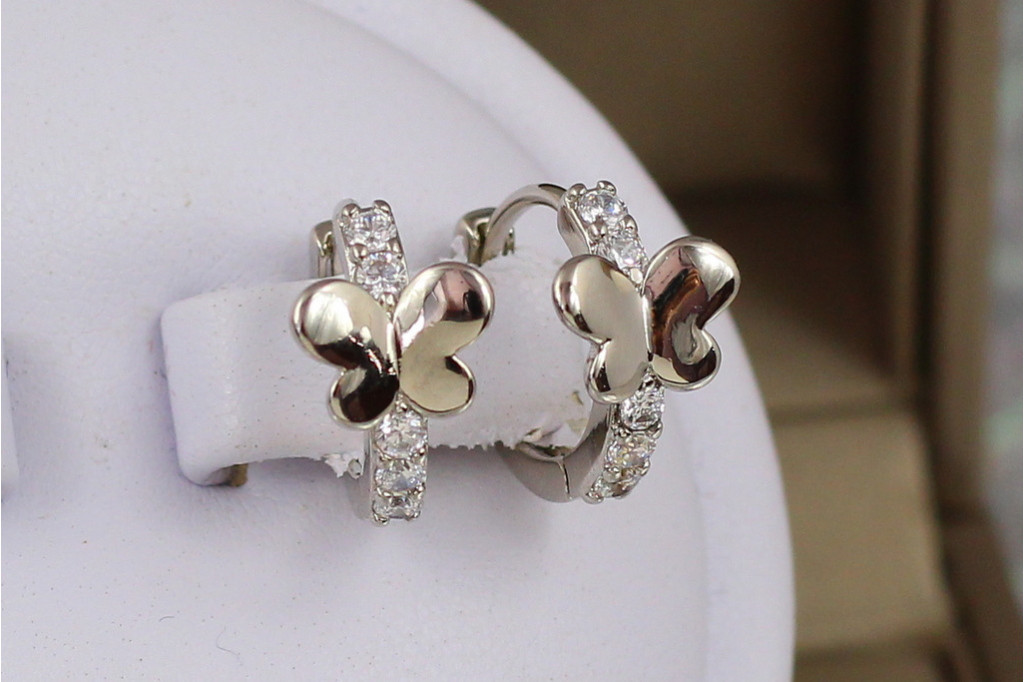 Серьги Xuping Jewelry бабочка на стебельке из фианитов 1.3 см серебристые