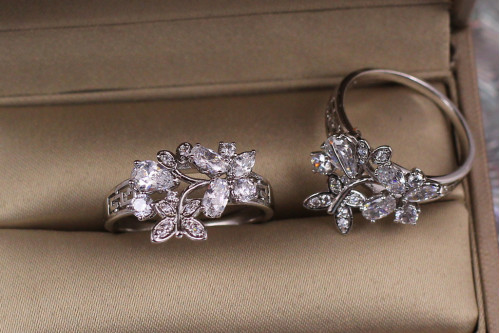 Кільце Xuping Jewelry пурхання метелика 17 р сріблясте