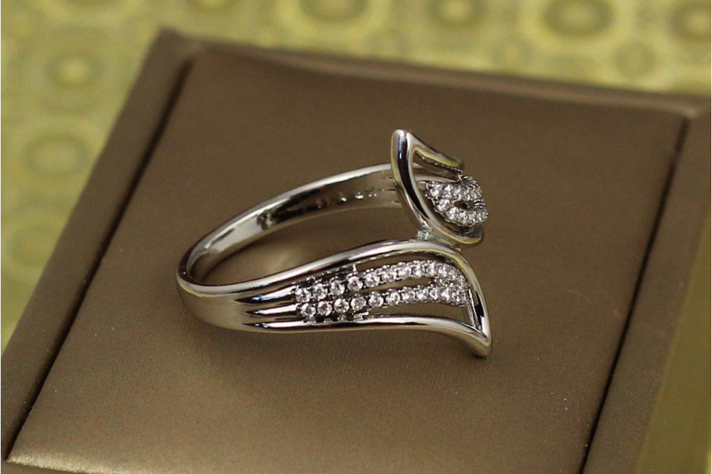 Кільце Xuping Jewelry крильця 18 р сріблясте