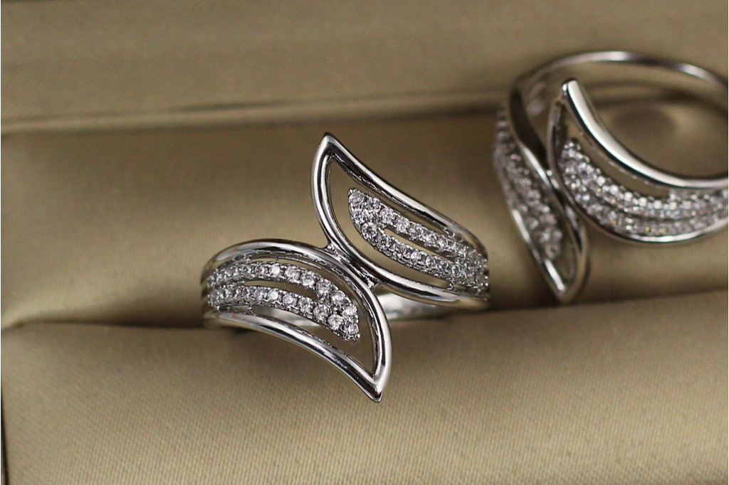 Кільце Xuping Jewelry крильця 19 р сріблясте