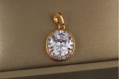 Кулон Xuping Jewelry малинки белый камень 1.7 см золотистый