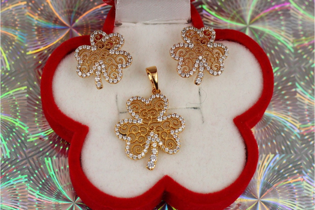 Набор Xuping Jewelry серьги и кулон клевер золотистый
