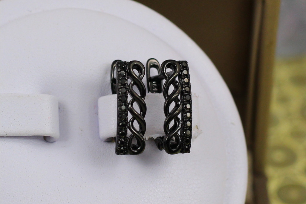 Серьги  Xuping Jewelry плетенка с дорожкой из камешков черное покрытие блэк ган 1.6 см