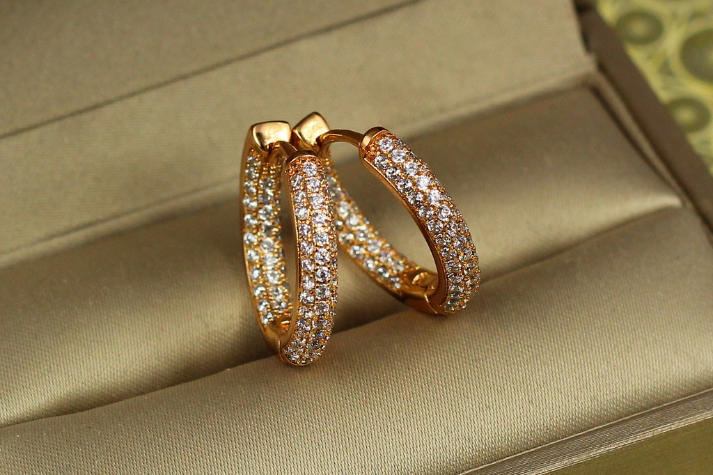 Сережки Xuping Jewelry опуклі кільця з камінням спереду та ззаду 2 см золотисті
