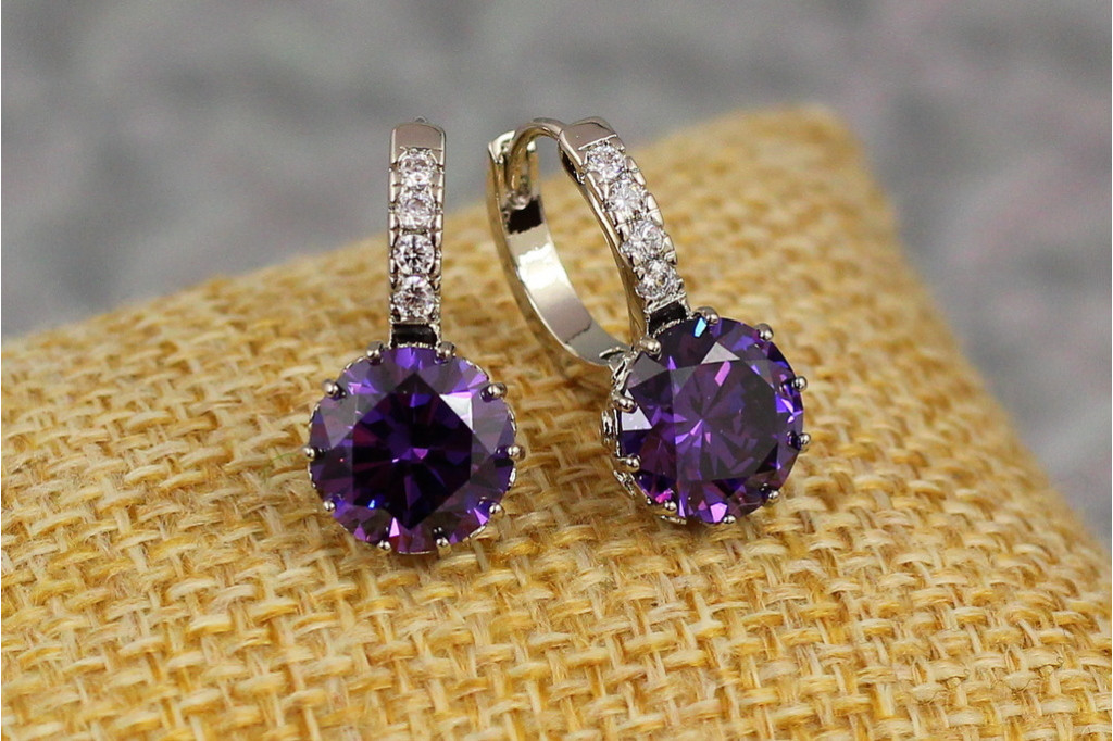 Сережки Xuping Jewelry з великим фіолетовим каменем 2 см сріблясті