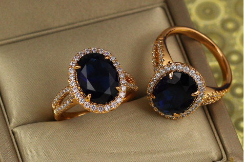 Кільце Xuping Jewelry камея із синім каменем р 18 золотисте