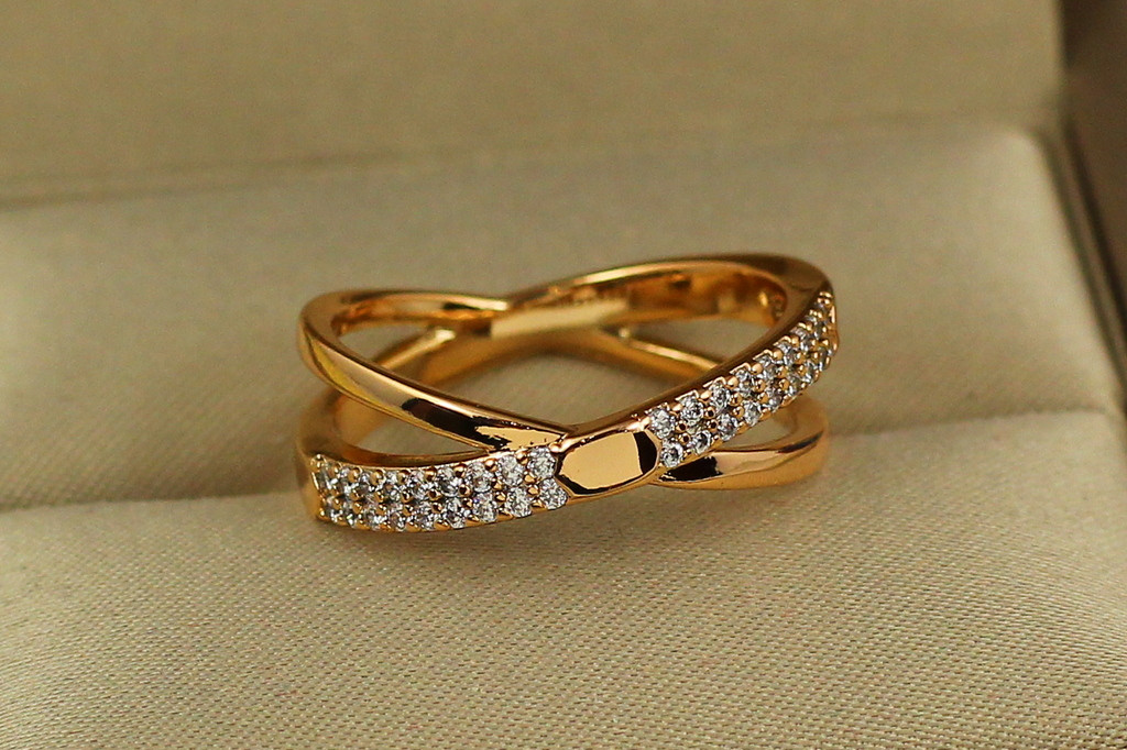 Кольцо Xuping Jewelry верное направление р 16  золотистое