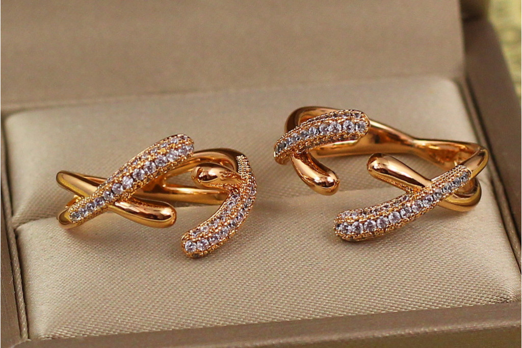 Кільце Xuping Jewelry подвійна рогатка р 18+ золотисте