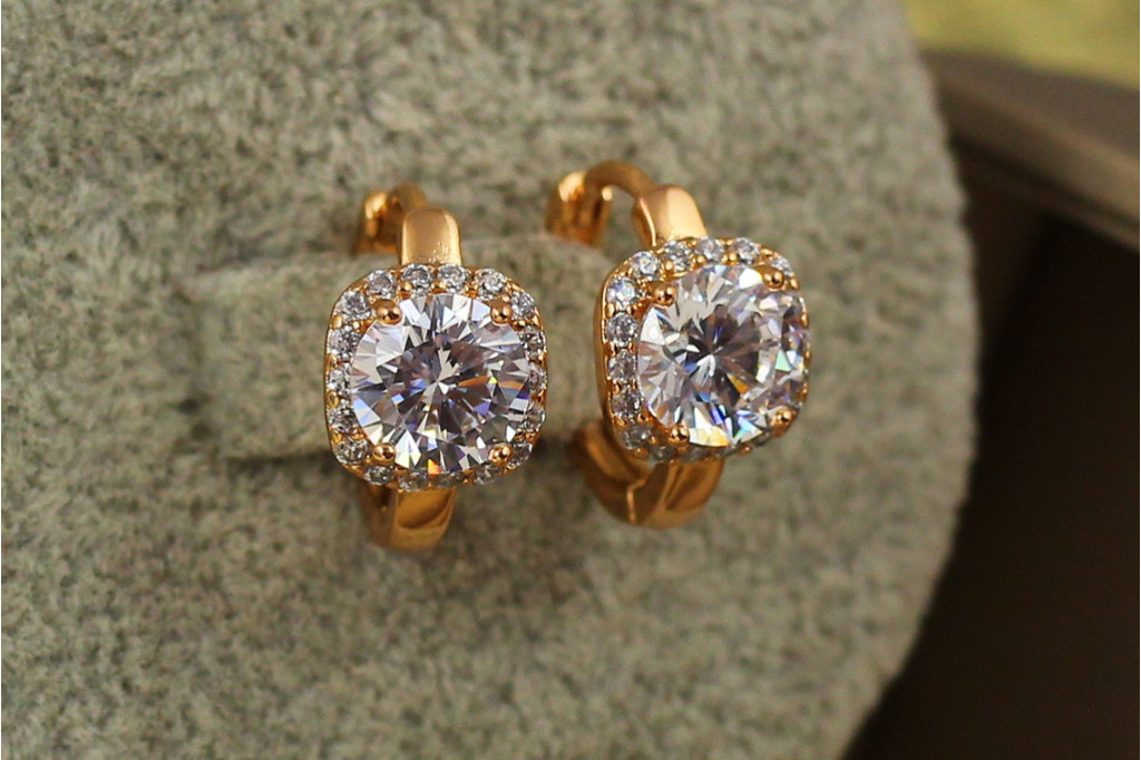 Сережки Xuping Jewelry білий принц 1.5 см золотисті