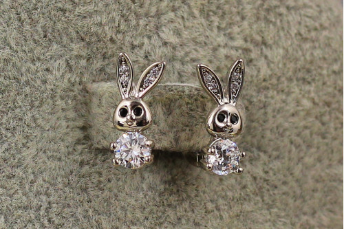Серьги детские Xuping Jewelry зайчик с белыми фианитами 10 мм серебристые