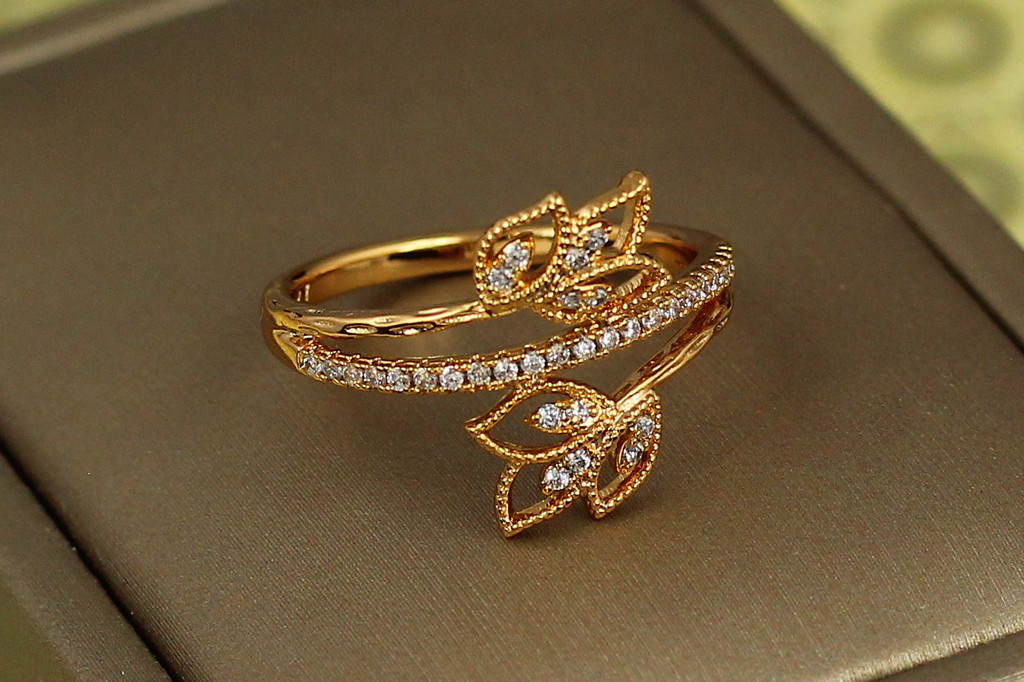 Кільце Xuping Jewelry молоде листя р 17 золотисте