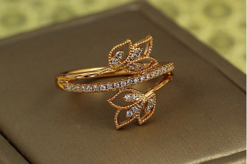 Кільце Xuping Jewelry молоде листя р 18 золотисте