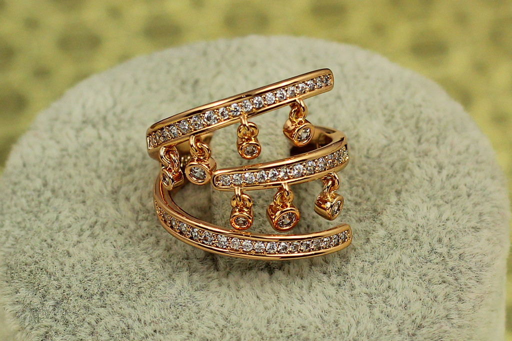Кільце Xuping Jewelry забава з підвісками, що танцюють, р 16 золотисте