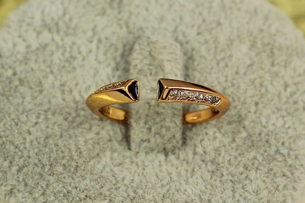 Кольцо Xuping Jewelry свирель р 16  золотистое
