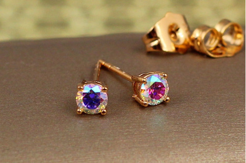 Сережки гвоздики Xuping Jewelry світлий хамелеон на чотири кріплення 4 мм золотисті