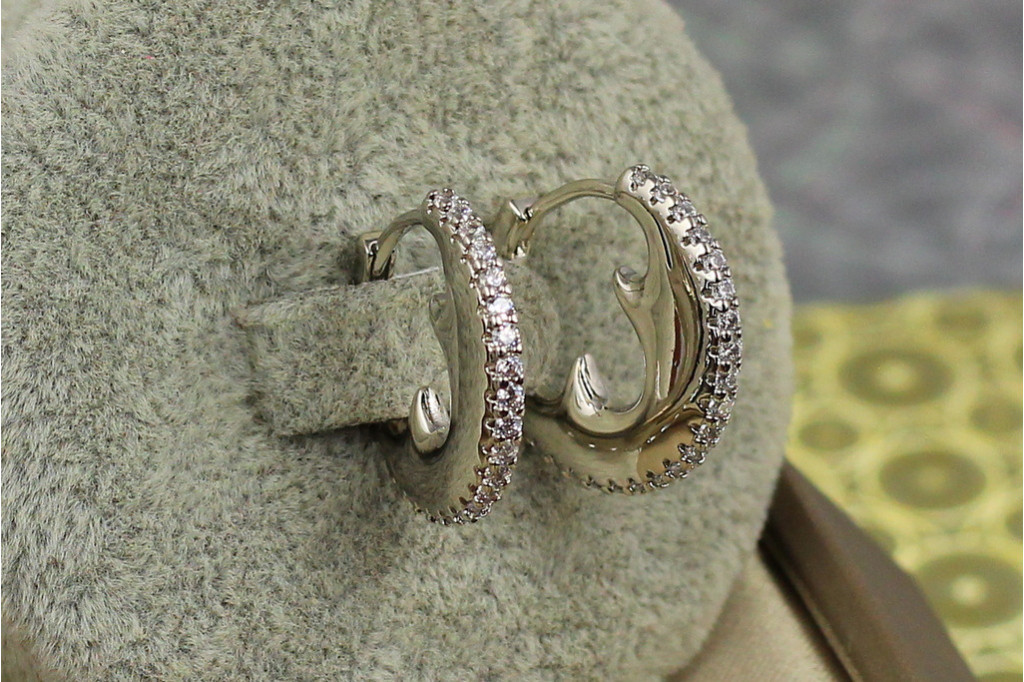 Сережки Xuping Jewelry кільця з камінням відкривачка 1.8 см сріблясті