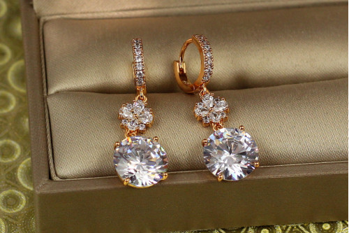 Серьги Xuping Jewelry подвески цветок с камнем 3 см золотистые