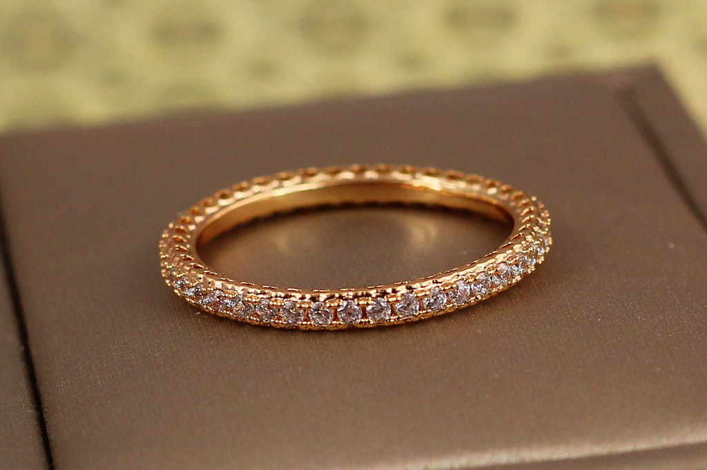 Кільце Xuping Jewelry доріжка з дрібним камінням по колу р 18 золотисте
