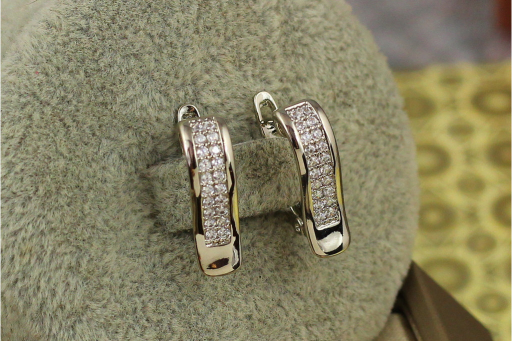 Серьги Xuping Jewelry волна с двумя дорожками 1,7 см серебристые