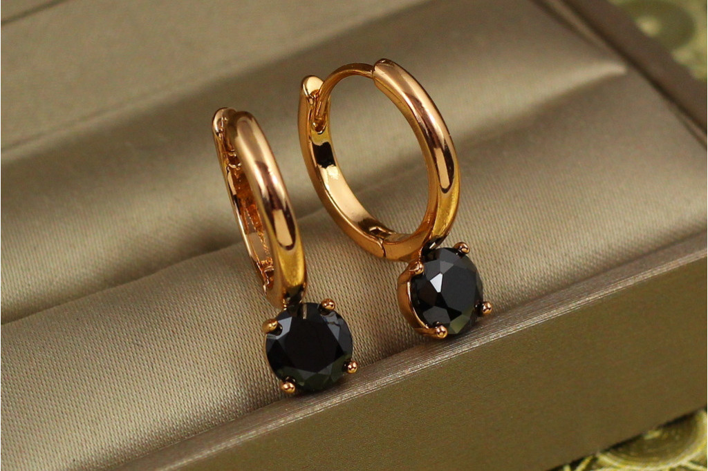 Серьги  Xuping Jewelry кольцо с черным камнем 2.1 см золотистые