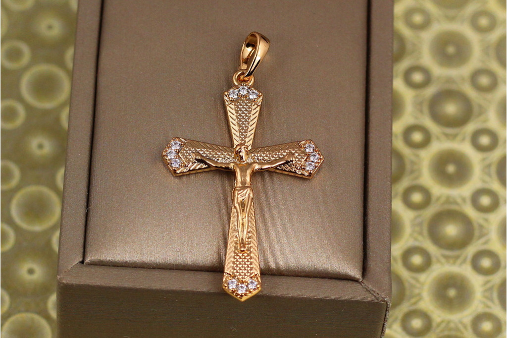 Крестик Xuping Jewelry остроконечный крестик с распятием 3,8 см золотистый