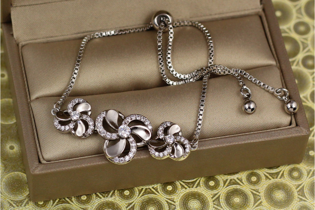 Браслет Xuping Jewelry Вентиляторы на бегунке регулируемый серебристый