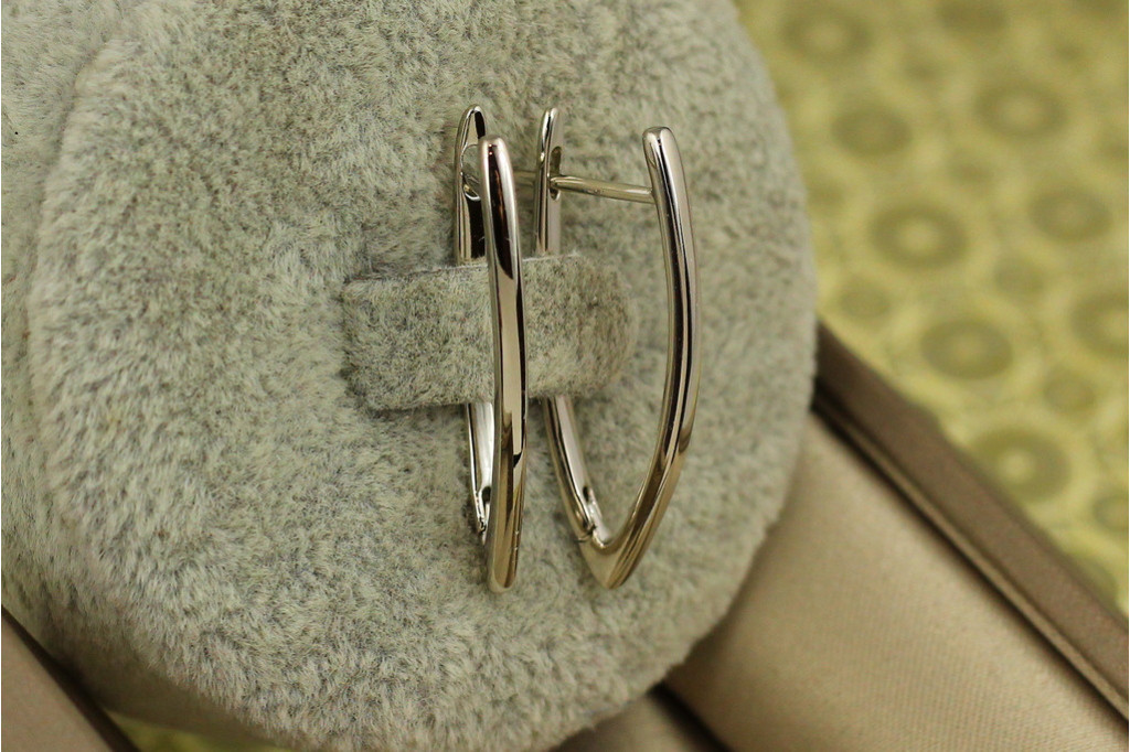 Серьги Xuping Jewelry тонкая гладкая стрела  2.7 см серебристые