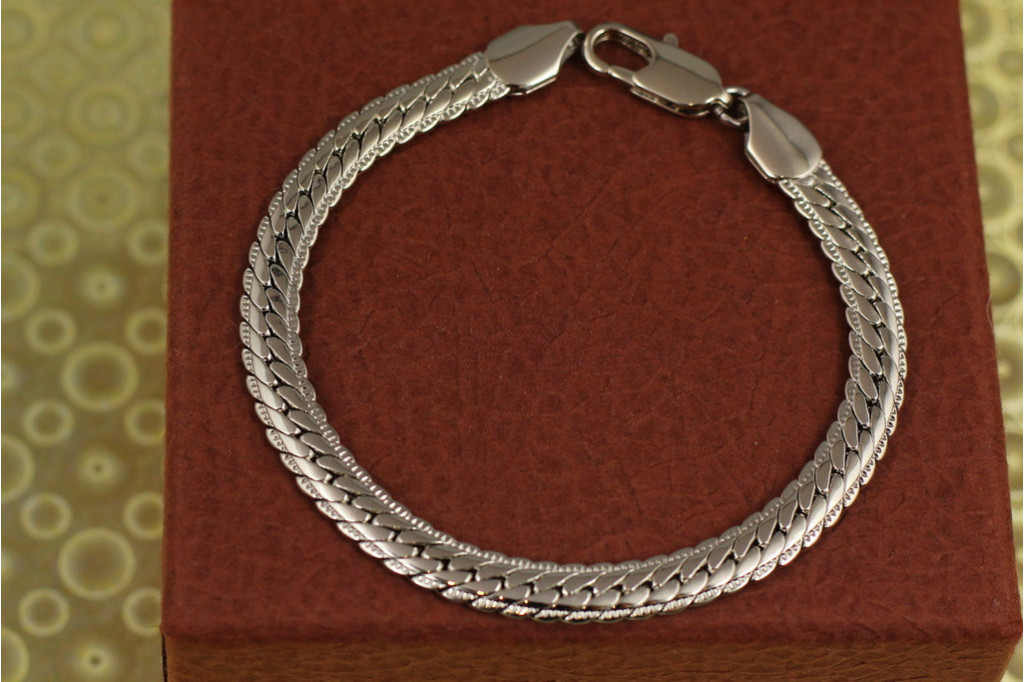 Браслет Xuping Jewelry снейк с огранкой 19 см 6 мм серебристый