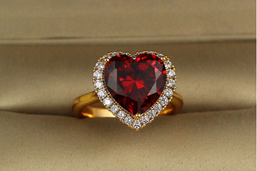Кільце Xuping Jewelry серце океану з червоним каменем 1,6 см  р 18 золотисте