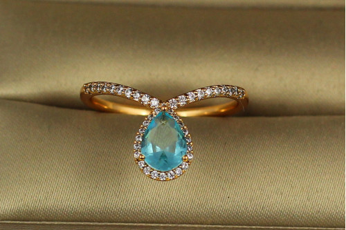 Кільце Xuping Jewelry Попелюшка з блакитним каменем р 19 золотисте