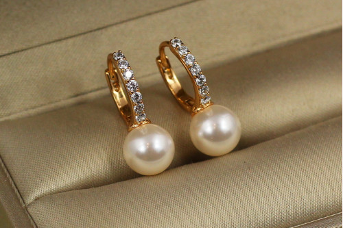 Серьги Xuping Jewelry юность с жемчугом 2 см золотистые