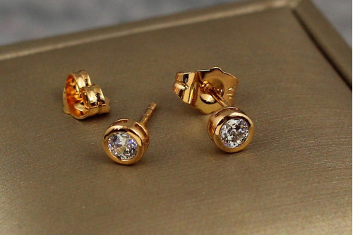 Серьги гвоздики Xuping Jewelry камень в ободке 4 мм золотистые