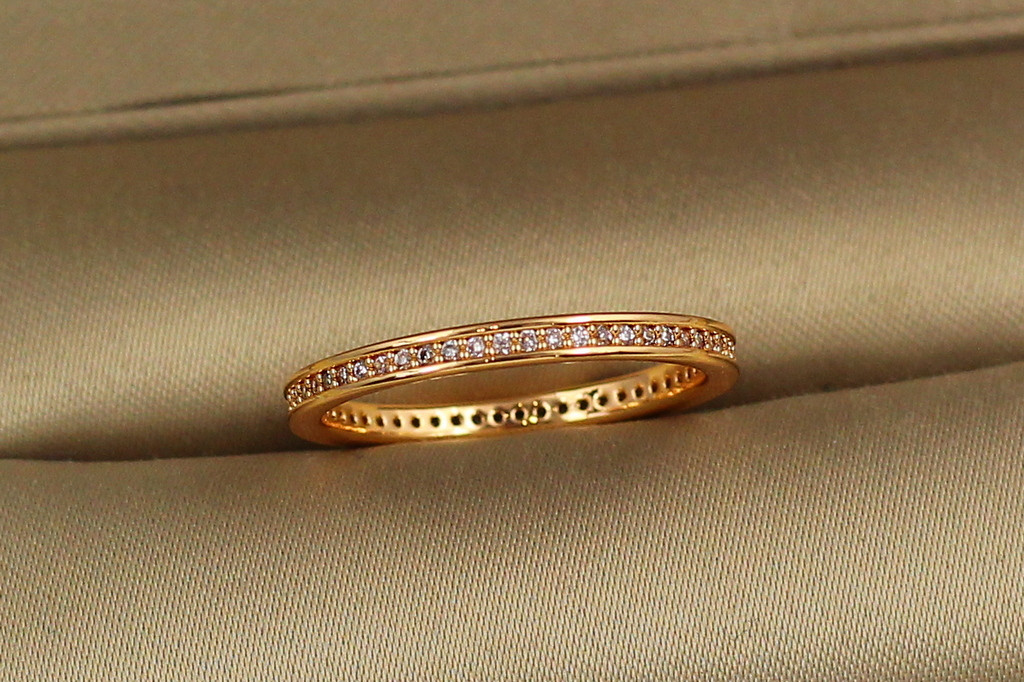 Кільце Xuping Jewelry доріжка в обідку з камінням по колу р 18 золотисте