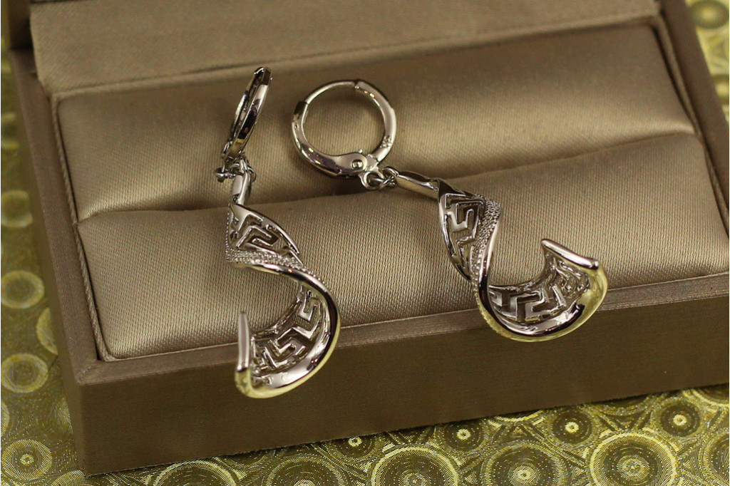 Серьги Xuping Jewelry подвески завитки 4.5 см серебристые