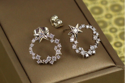 Серьги гвоздики Xuping Jewelry венец лета 1,5 см серебристые