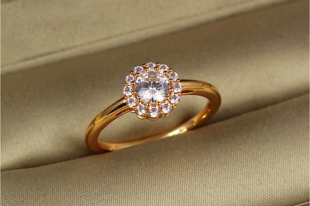 Кольцо Xuping Jewelry Ассоль р 19  золотистое