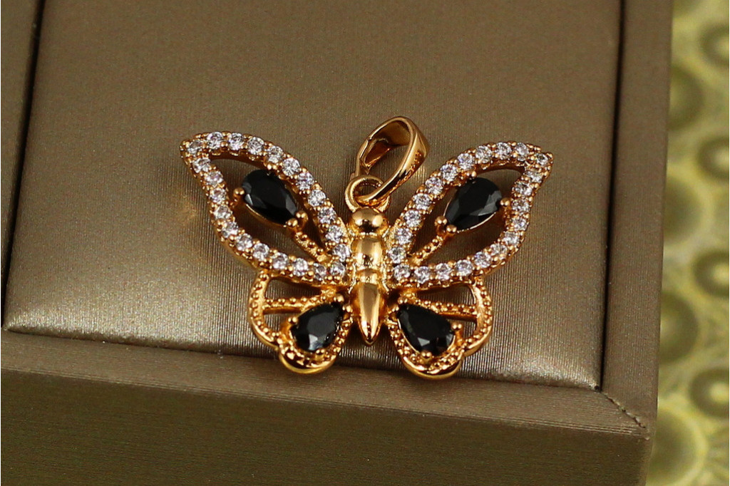 Кулон Xuping Jewelry метелик із чорними камінцями 2 см золотистий