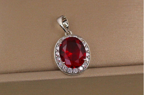 Кулон Xuping Jewelry малинки красный камень 1.7 см серебристый