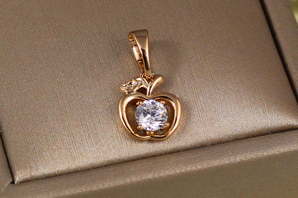Кулон Xuping Jewelry Яблочко с камешком 9 мм золотистый