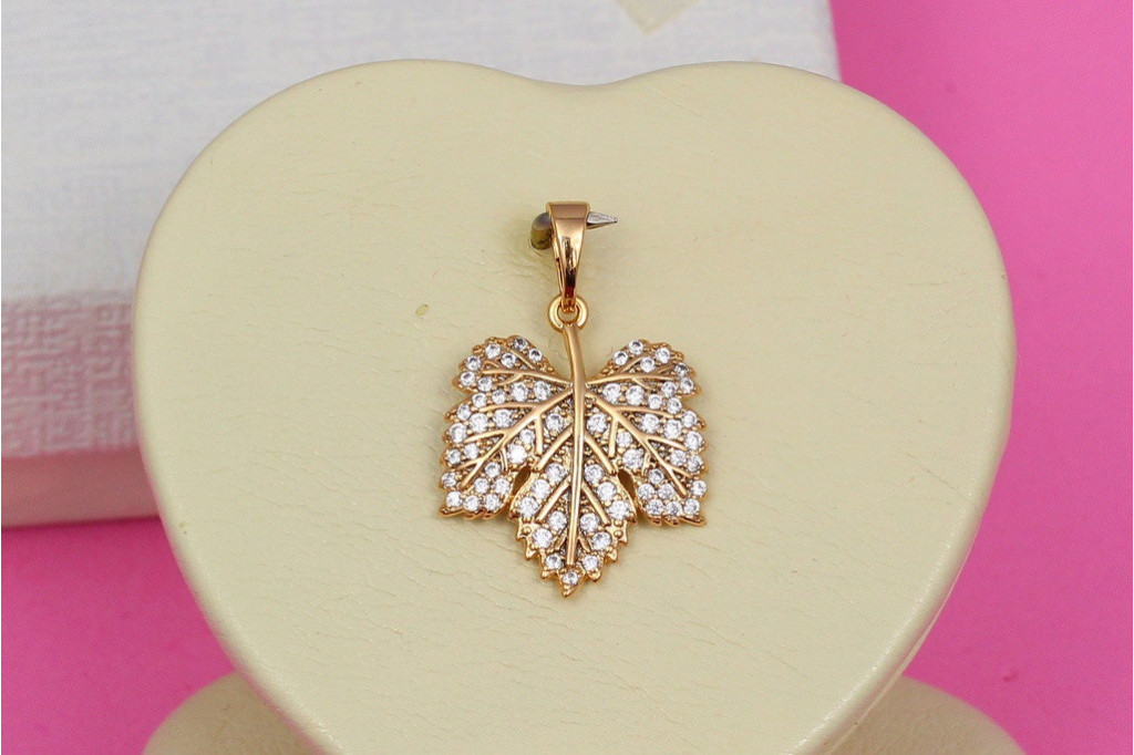Кулон Xuping Jewelry Кленовый листик 2,2 мм золотистый