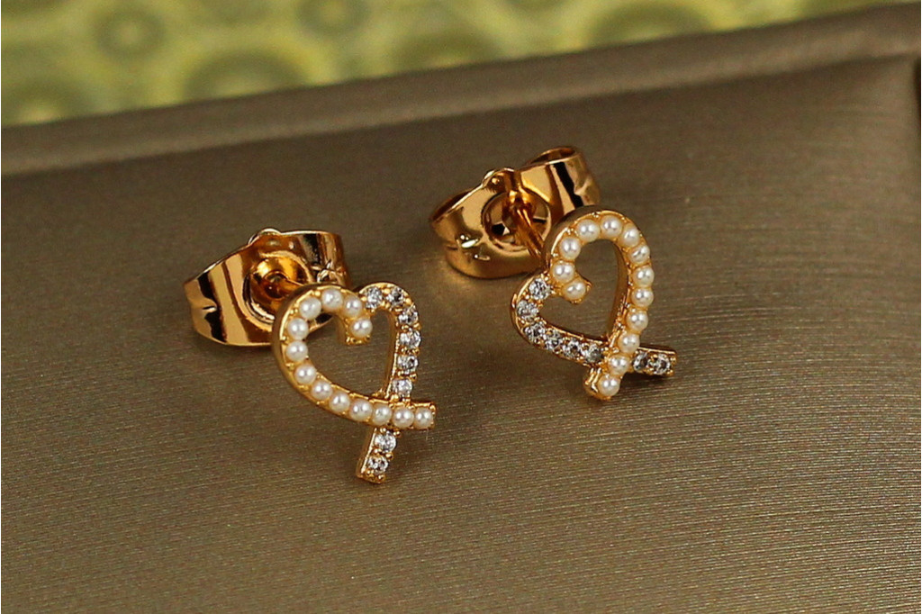 Серьги гвоздики Xuping Jewelry сердечко ободок с жемчужинками 10 мм золотистые