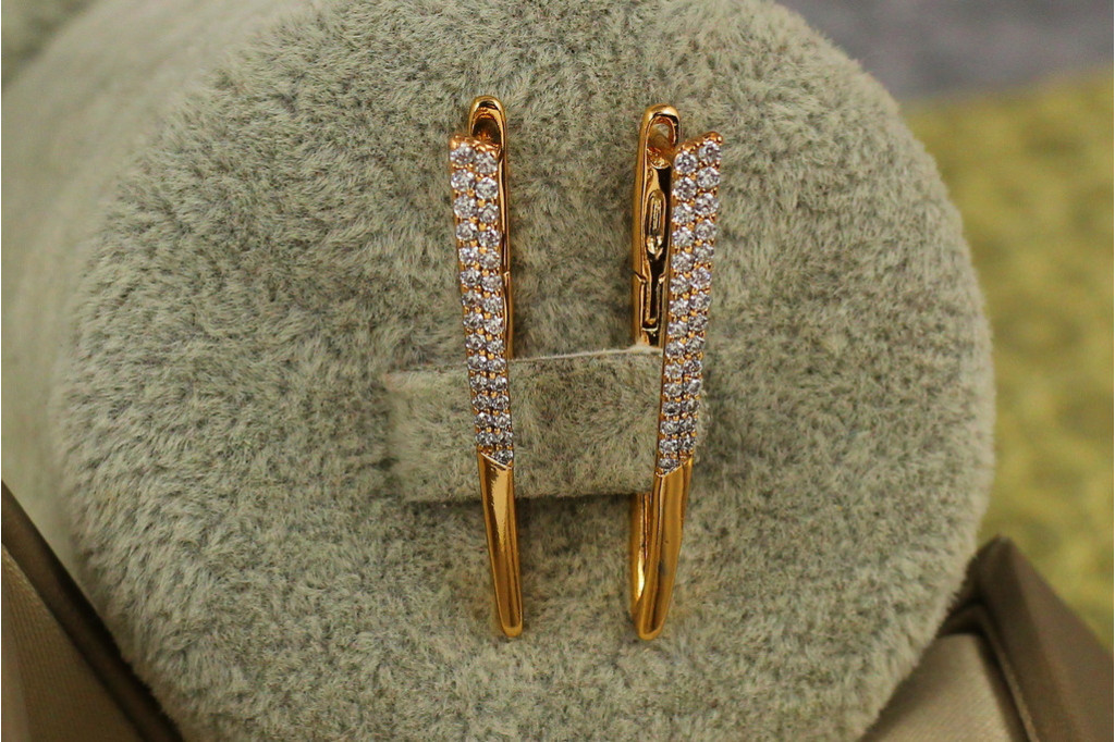 Сережки Xuping Jewelry стрілки з каменями завужені знизу 3 см золотисті