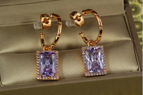 Сережки підвіски Xuping Jewelry прямокутники з фіолетовими каменями 3,5 см золотисті