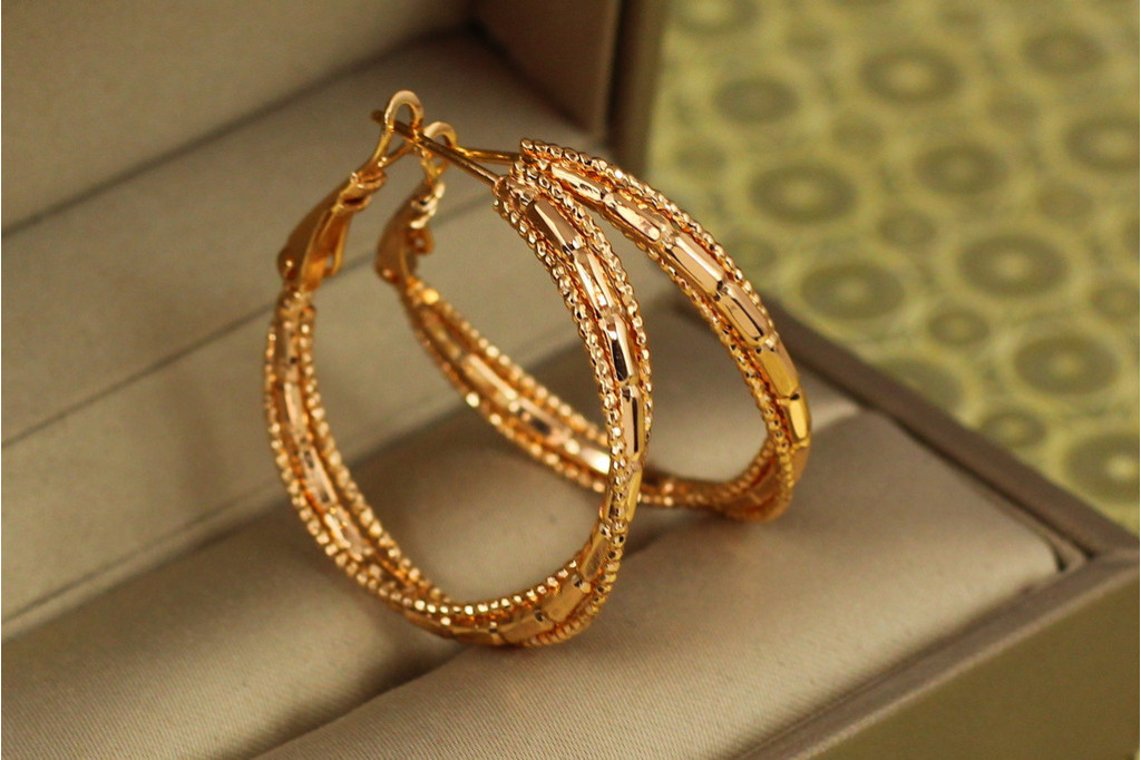 Сережки кільця Хuping Jewelry кручені серпантин 3 см золотисті